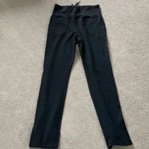 Lululemon size 6 black high rise pant